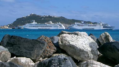 Ocean liners docked at Philipsburg